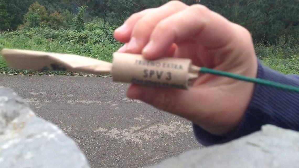 Napoli, primo ferito per i botti di Capodanno: 51enne perde due dita