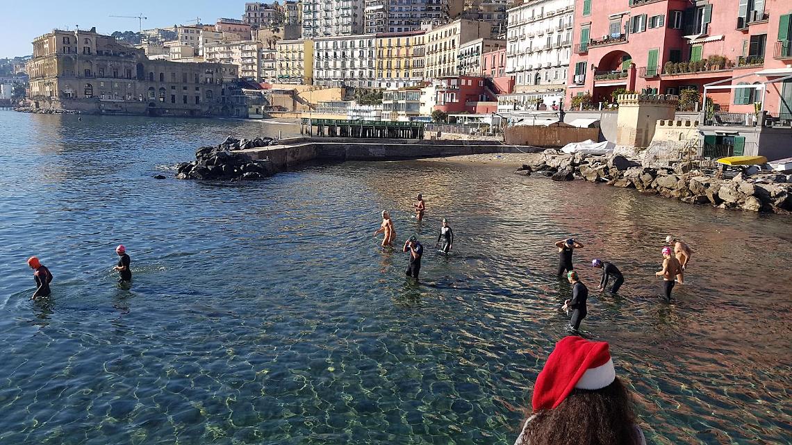 Coppa Natale nuoto di fondo, gli atleti domenica sfideranno il mare freddo