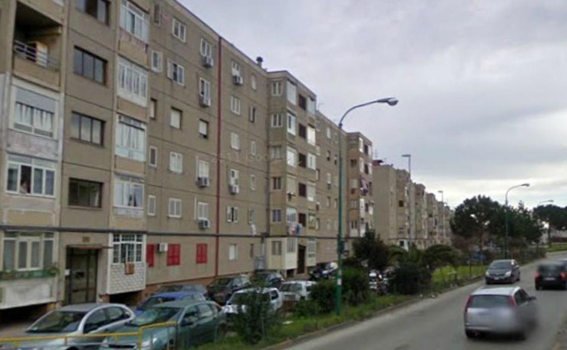 Spinge la madre per le scale, 27enne arrestato alle Salicelle