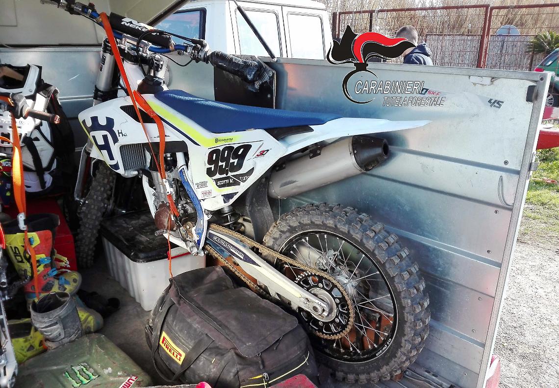 Motocross sulle dune della foresta di Cuma VIDEO