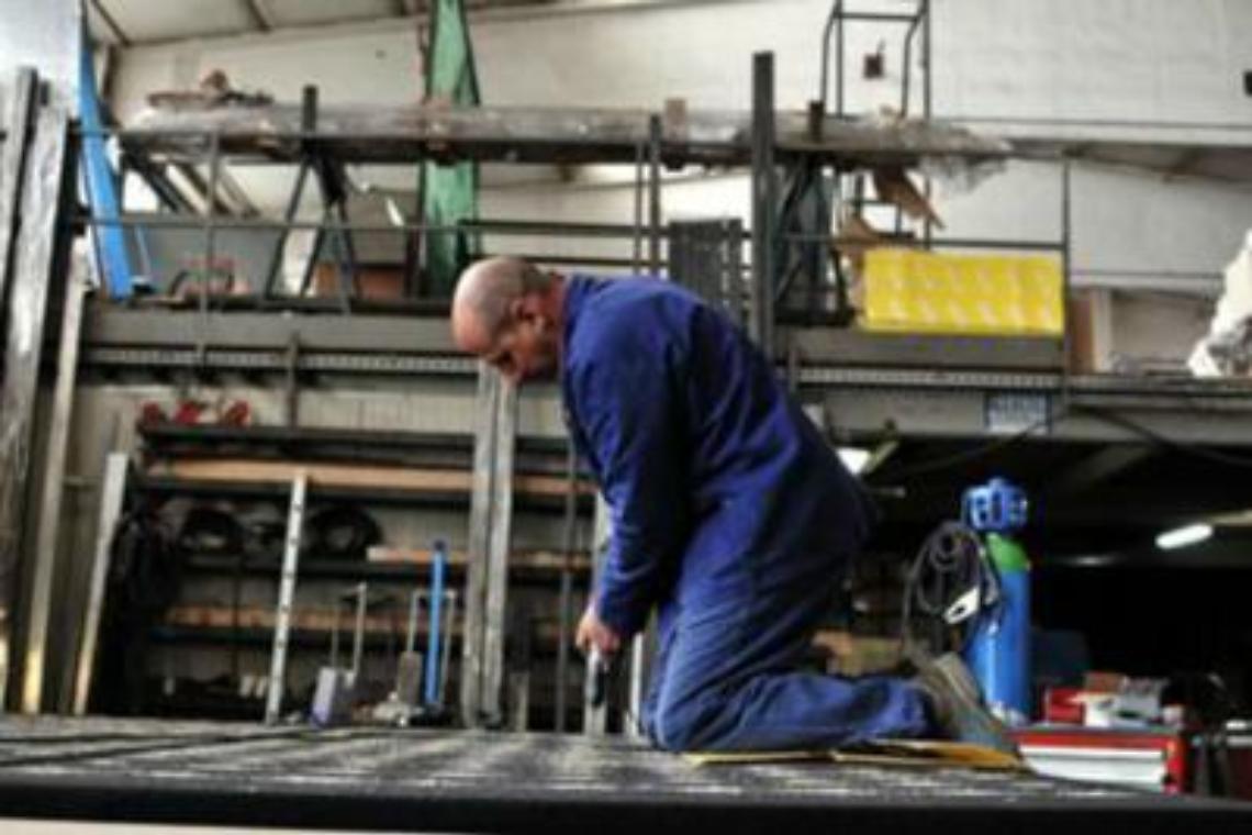 Giù la produzione industriale, -5,5% in un anno
