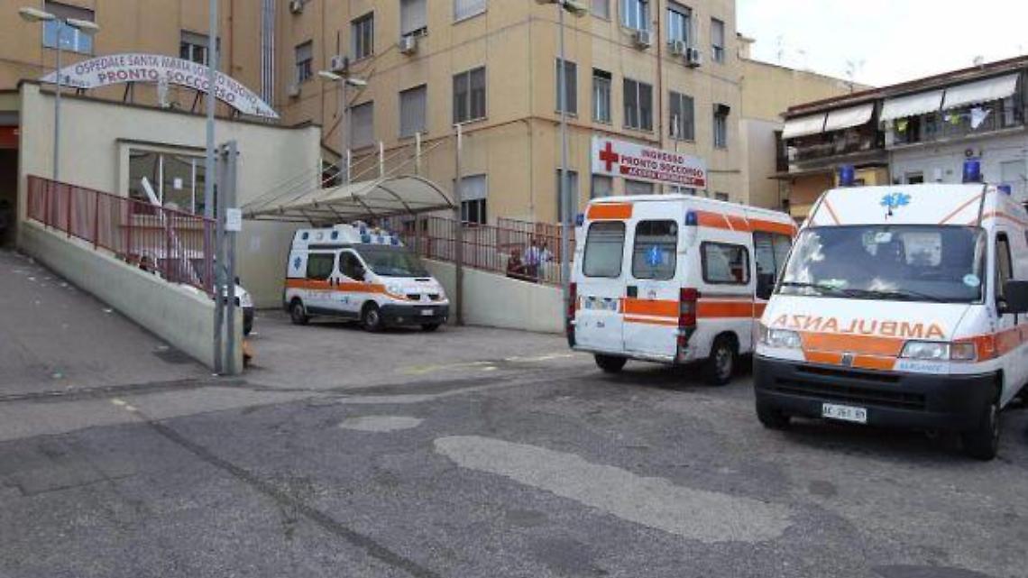 Loreto mare, spari contro l'ospedale: proiettile nel soffitto