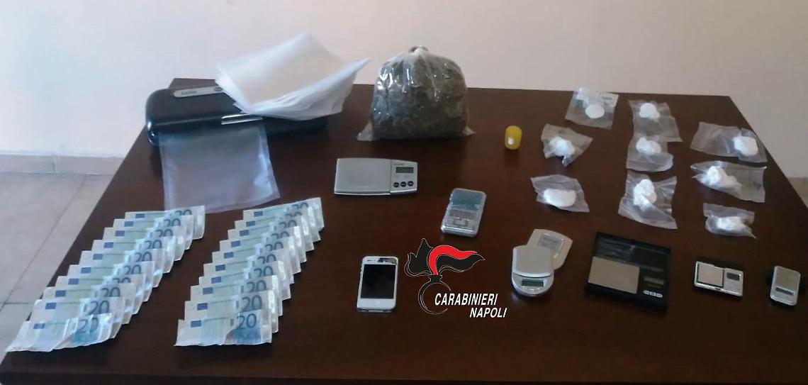 Droga e soldi falsi, 29enne in manette