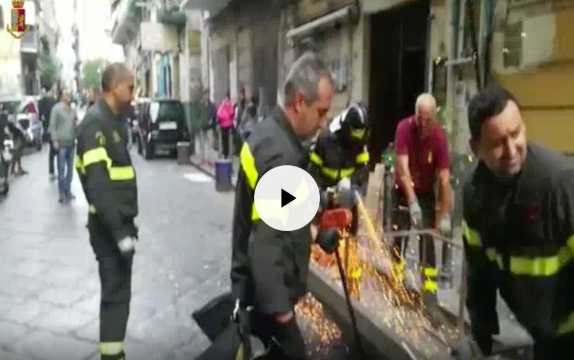 Rimossi 100 paletti abusivi a Forcella VIDEO