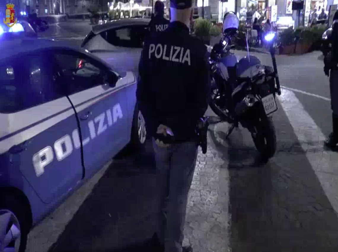 Spari a piazza Trieste e Trento, preso il killer: è minorenne
