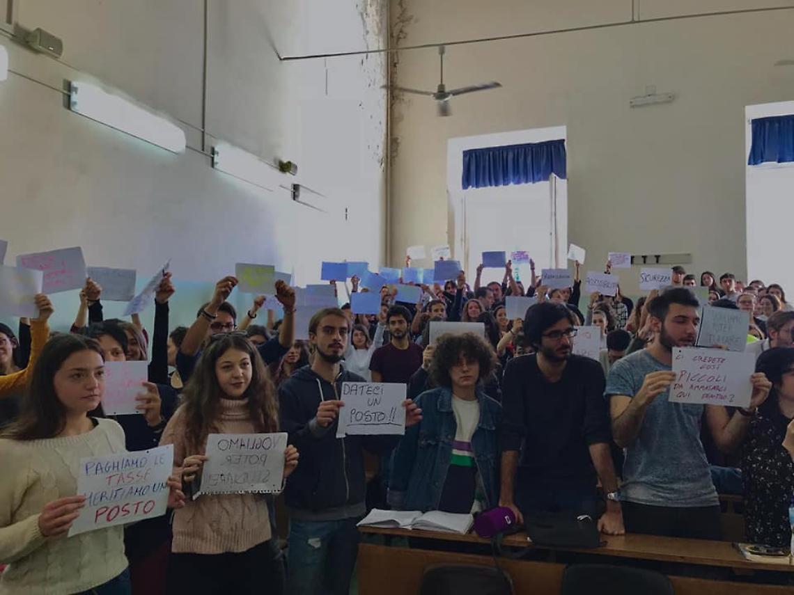 Studenti senza posto, protesta alla Facoltà di Lettere