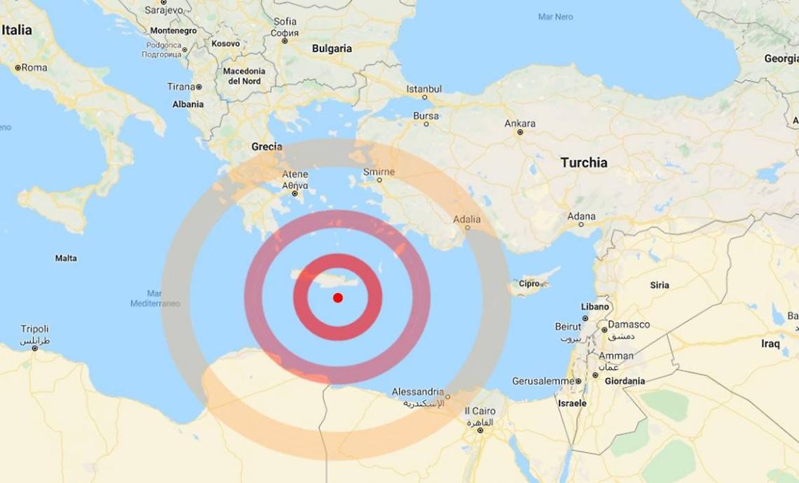 Forte terremoto a Creta, allarme tsunami