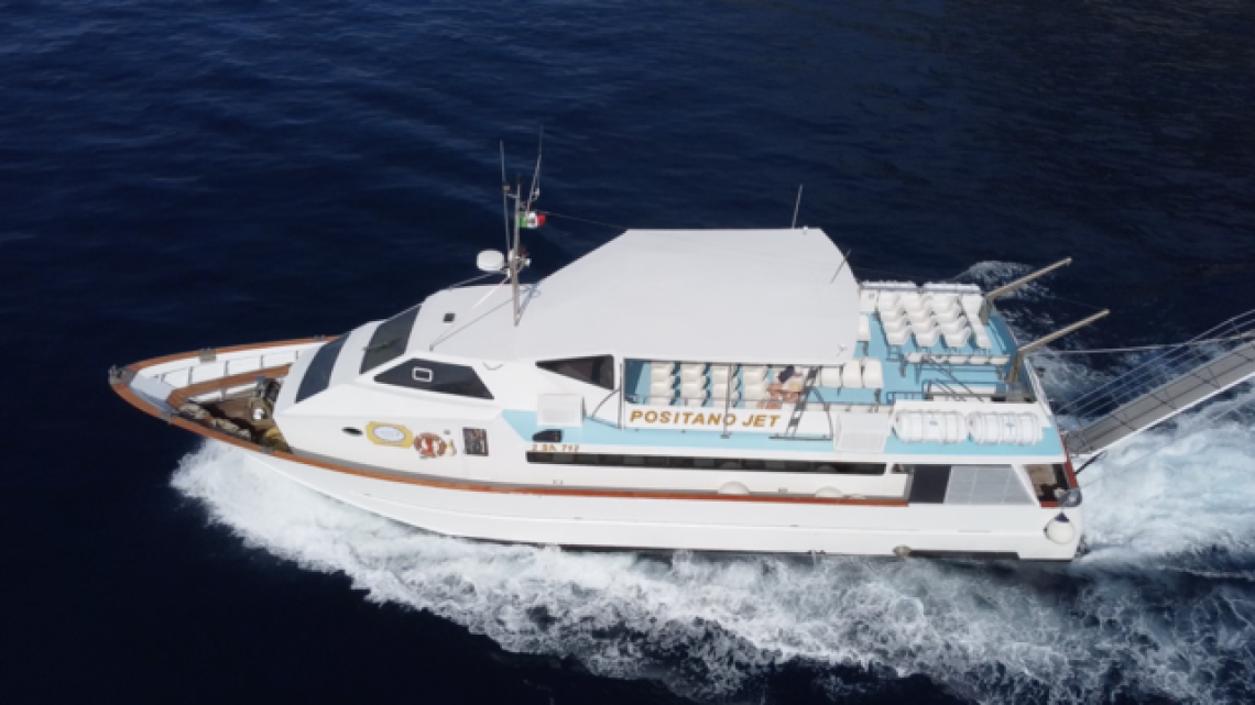 Manovra azzardata in mare, feriti passeggeri a bordo del Jet Positano-Sorrento