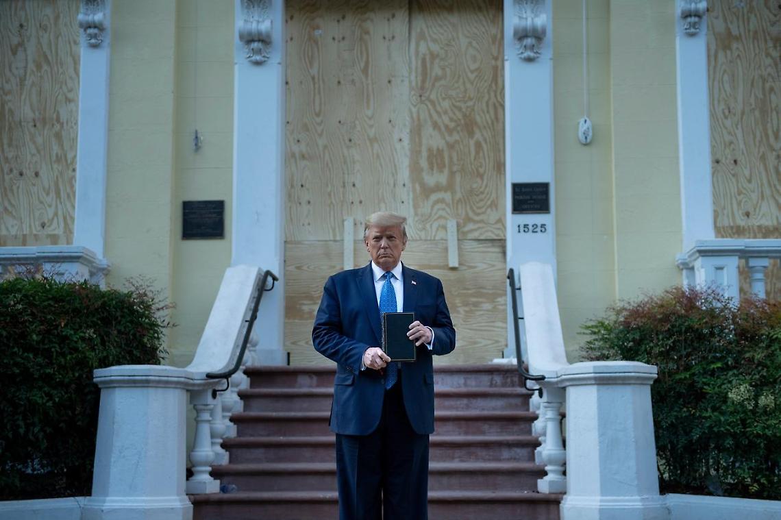 Trump contro Cuomo: «New York fatta a pezzi dalla feccia»