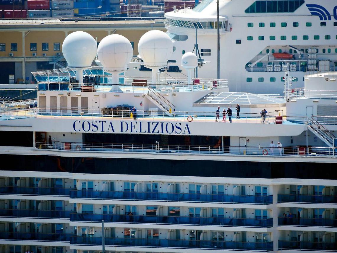 Tre membri equipaggio positivi, due navi crociera in isolamento al porto di Civitavecchia