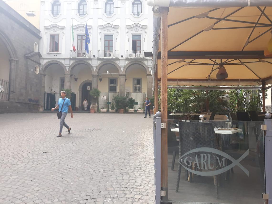 Svaligiato ristorante vicino alla caserma Pastrengo