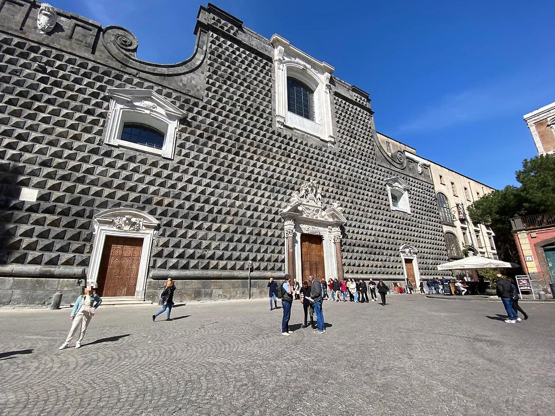 Il funerale di Giogiò in diretta su Canale 21