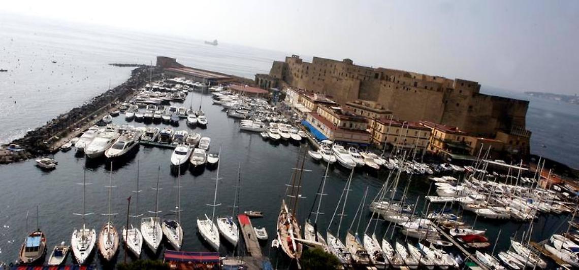 Sequestrate strutture esterne di “Zi' Teresa" e “La Bersagliera"