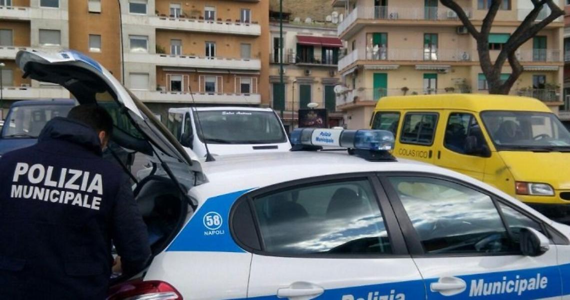 Scuolabus abusivi e irregolari, scattano le multe