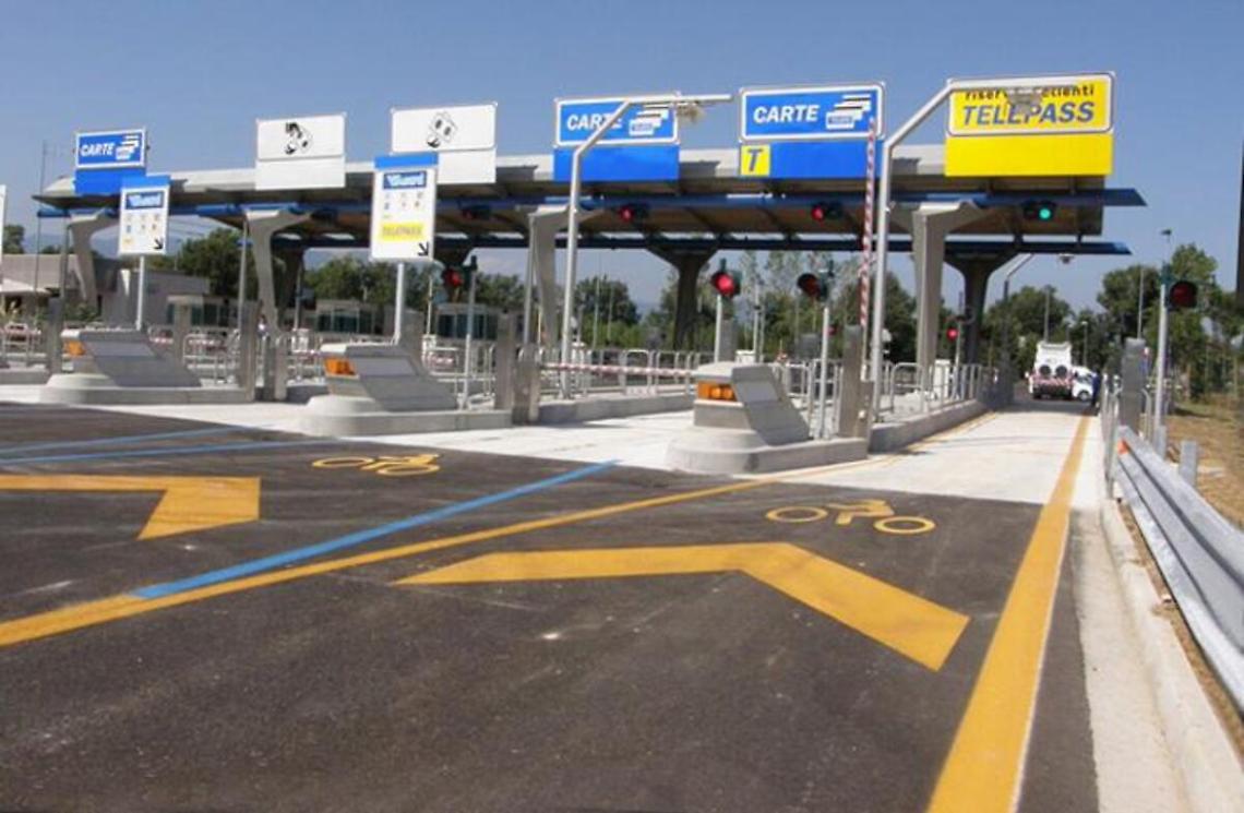Elude il pedaggio autostradale per sei anni, denunciato 52enne 