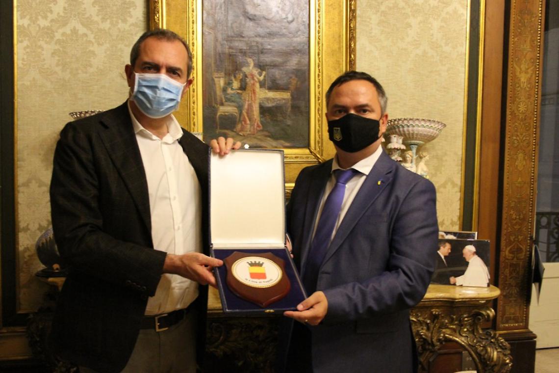 De Magistris incontra il nuovo console generale d'Ucraina