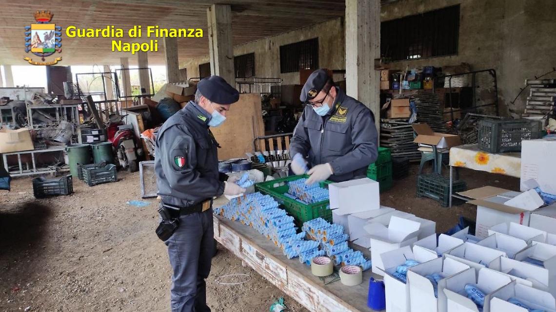 Botti di Capodanno: sequestrata fabbrica clandestina, aveva “bombe" D10s