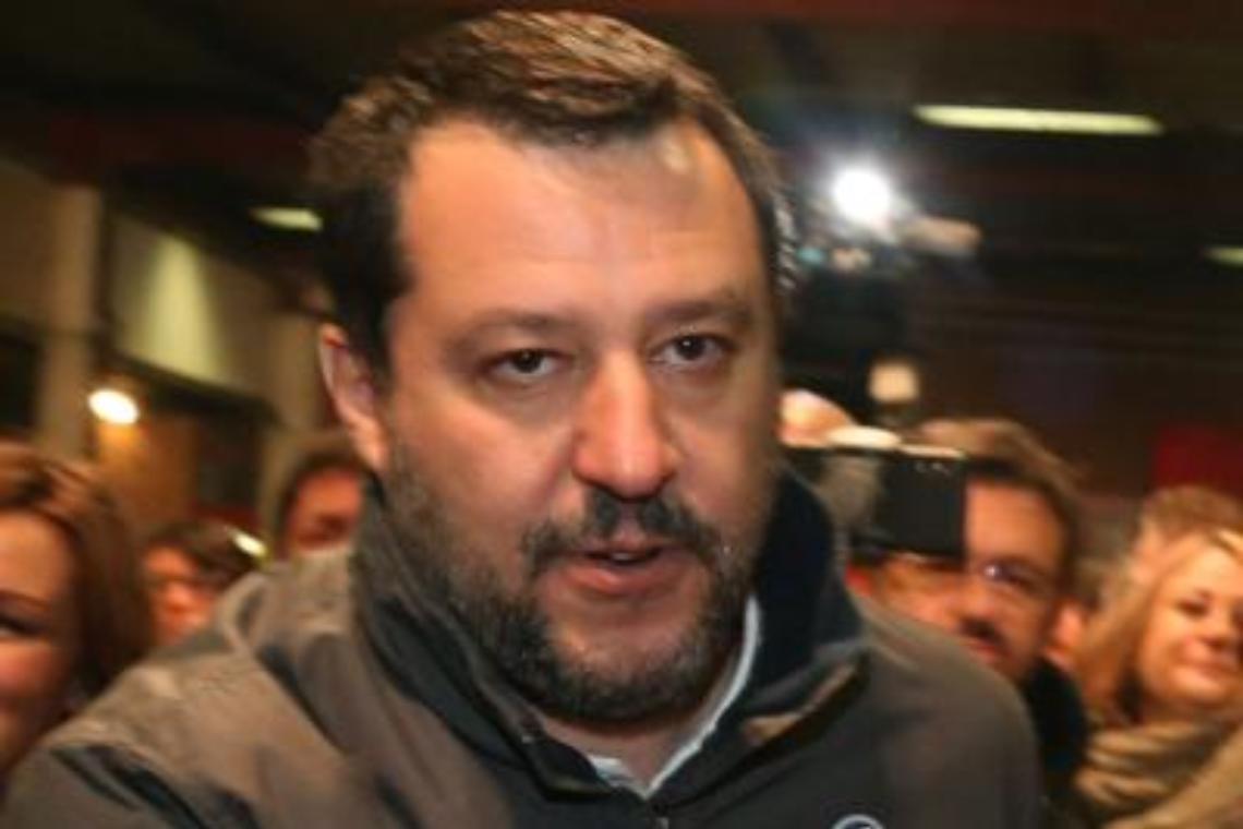 Salvini a Bossi: «Non è il momento per dividere»