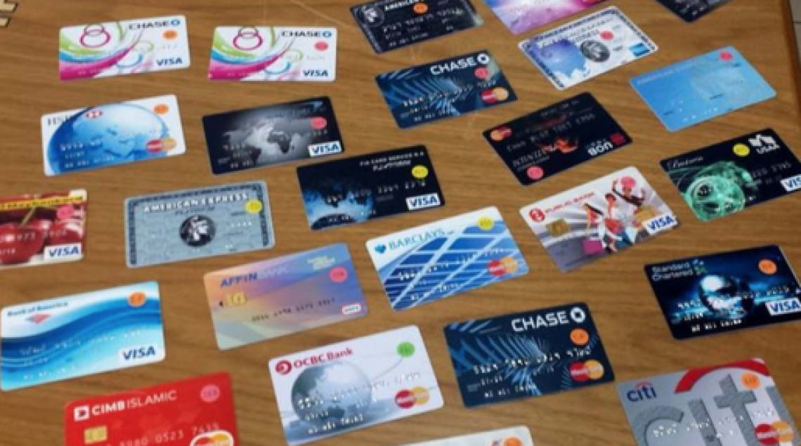 Carte di credito clonate, 6 arresti sull’asse Roma-Napoli