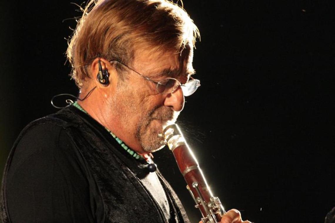 Targa per Lucio Dalla in via Partenope