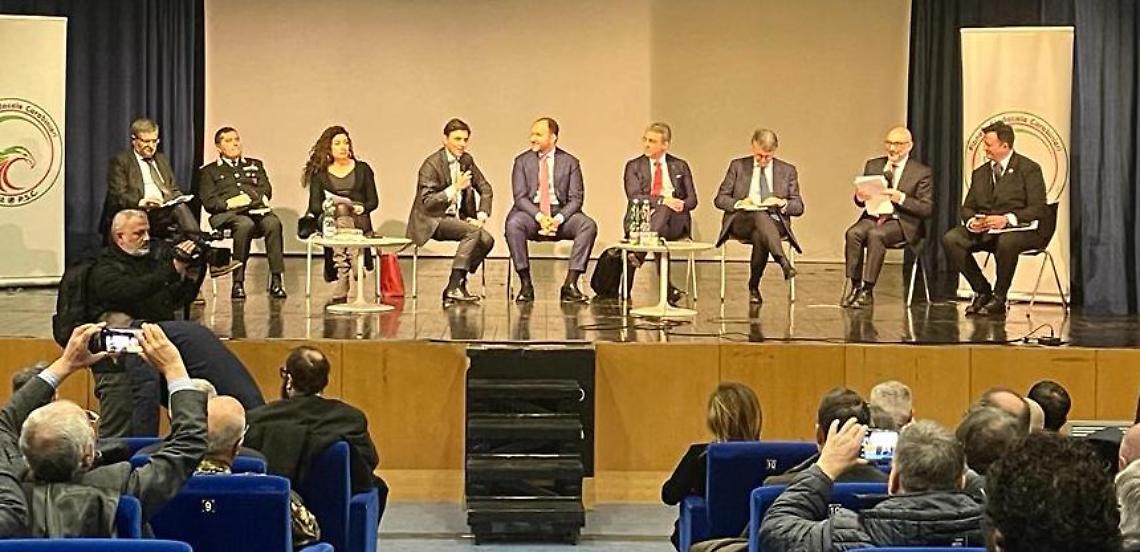 Terra dei Fuochi, Costa: «Sei miliardi di euro in cassa, si parta con le bonifiche»