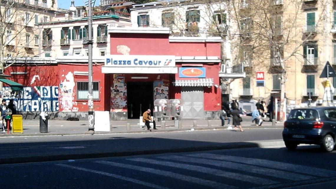 Borseggi e rapine, due in manette