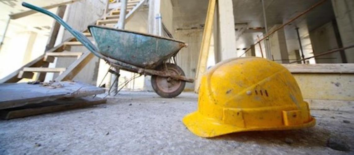 Travolto da mezzo in movimento, muore operaio a Giugliano