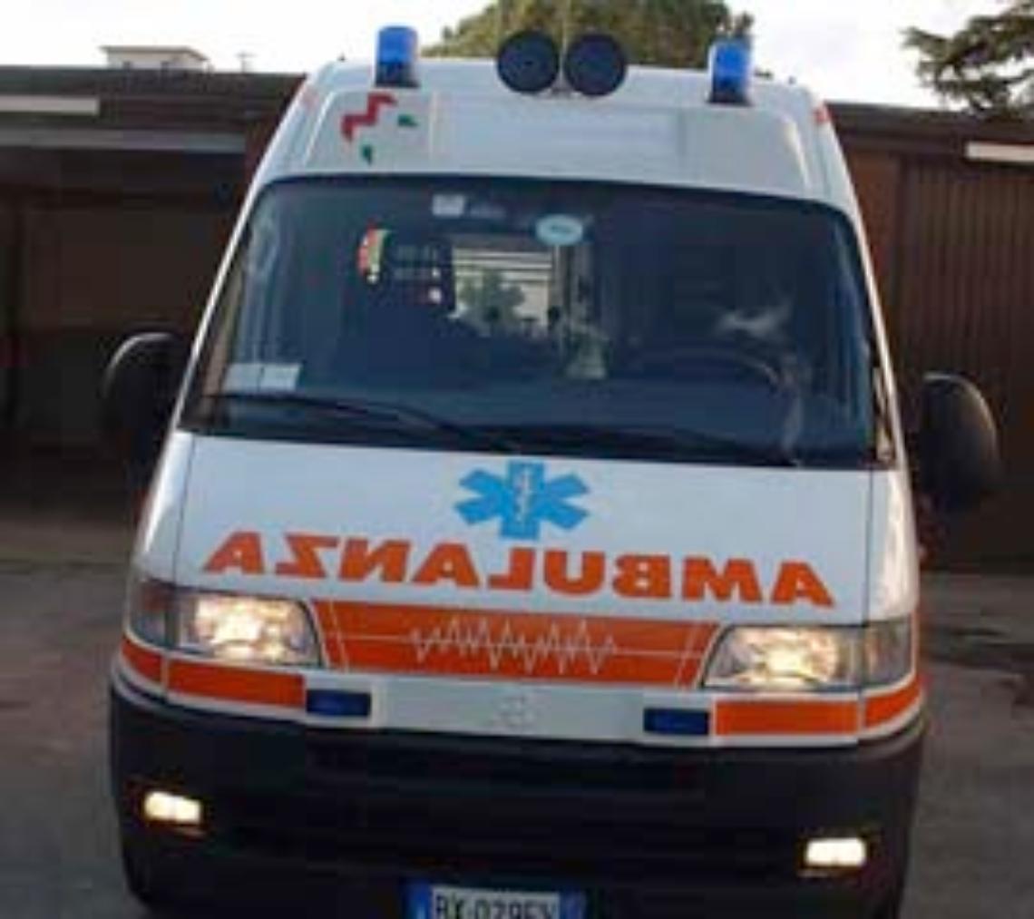 Tragedia a Ponticelli, operaio 41enne precipita dal quinto piano 
