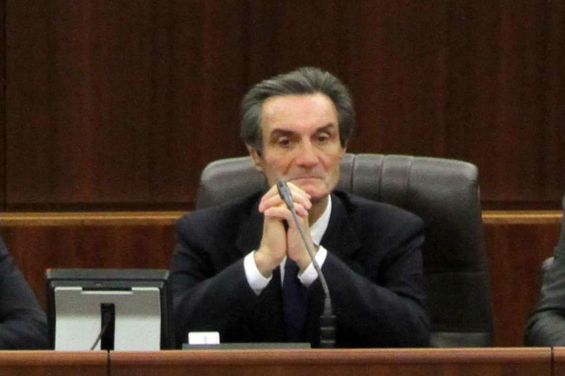 Fontana: «Nessuna pressione per riaprire subito ai lombardi»
