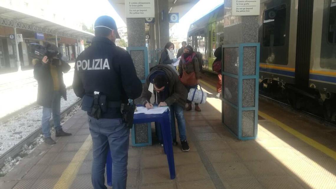 Rilevazione temperatura ed eventuale test per chi arriva in Campania