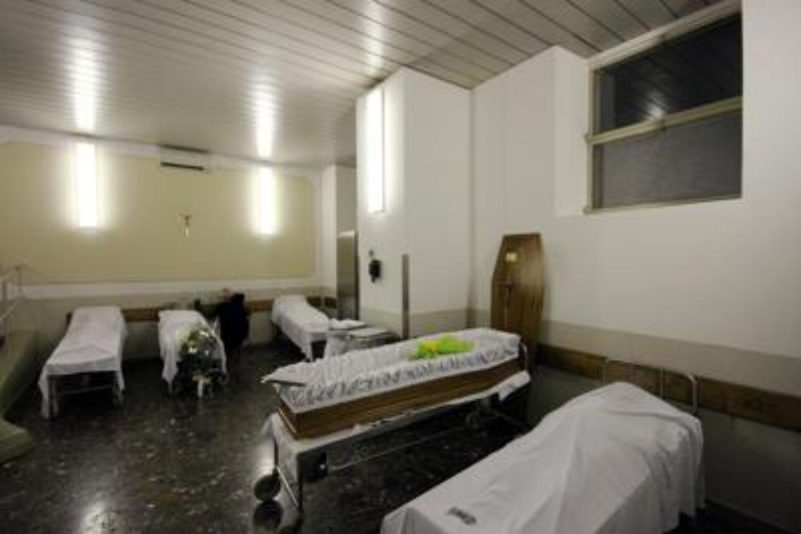 Dichiarata morta si risveglia all'obitorio