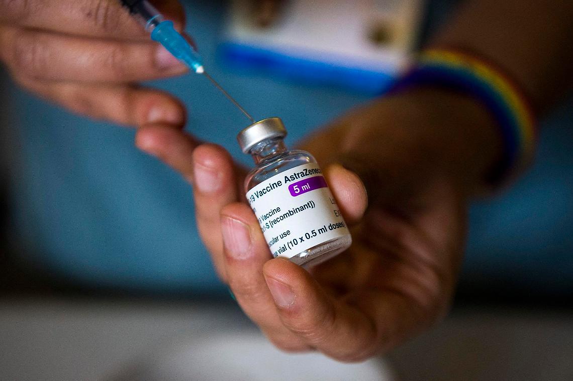 Muore dopo la seconda dose di vaccino, il 76enne non aveva patologie pregresse