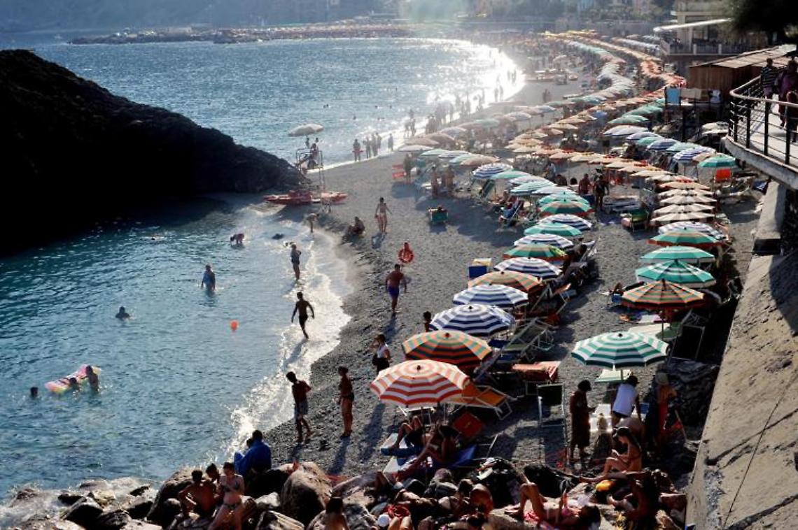 Vacanze, a giugno è stata 'stangata': le stime dei consumatori