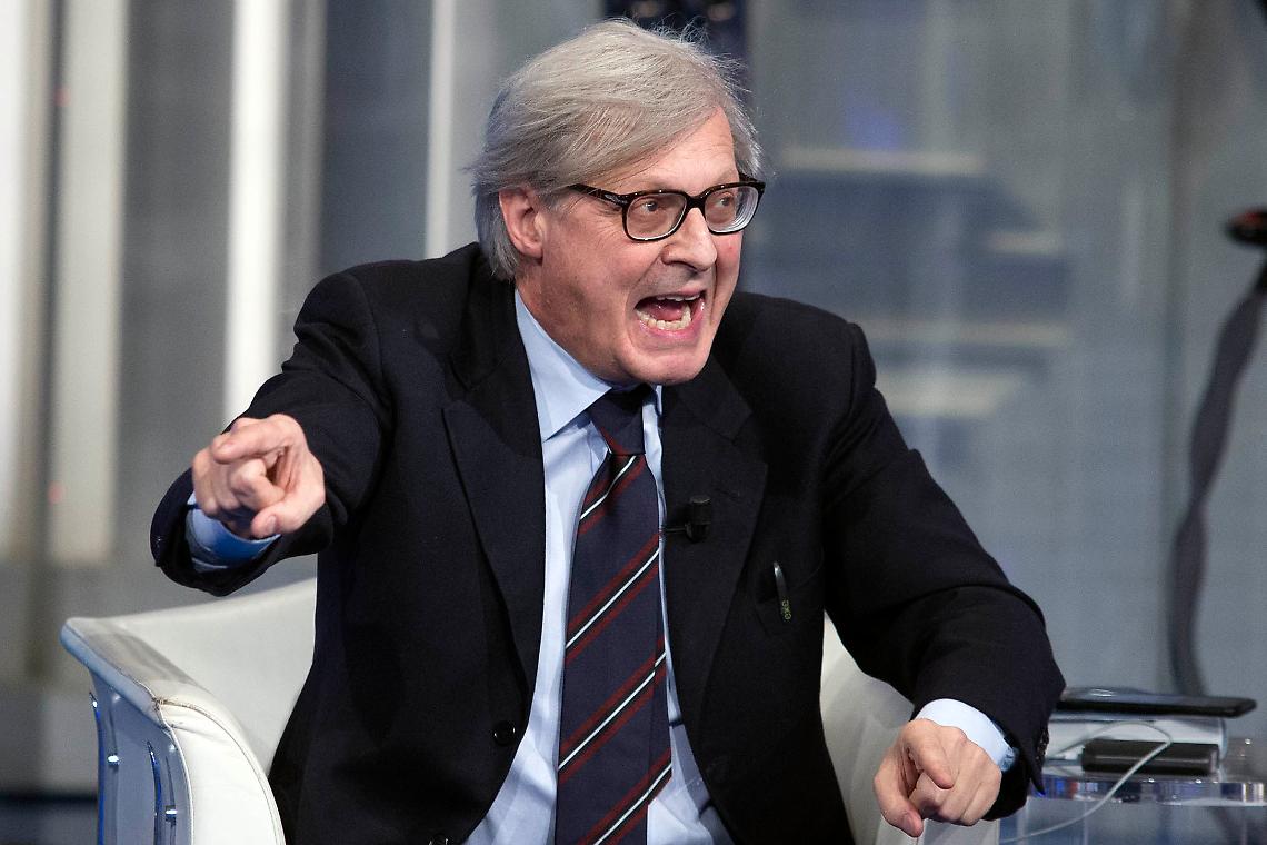 Sgarbi: «Benigni ha fatto il 'fenomeno' con frasi non sue, sono di Borges e Nabokov»