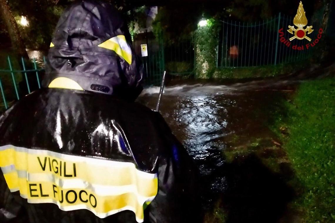 Maltempo, morto Vigile fuoco. Due dispersi in Piemonte