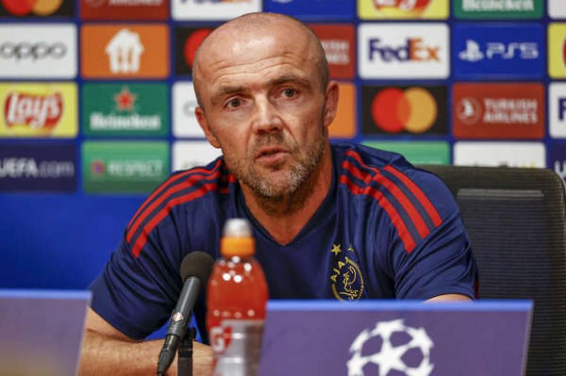 Ajax, Schreuder: "Napoli fortissimo e imbattuto, Rui la chiave, Lobo-Zielinski top e Kvara si ferma col gioco di squadra"
