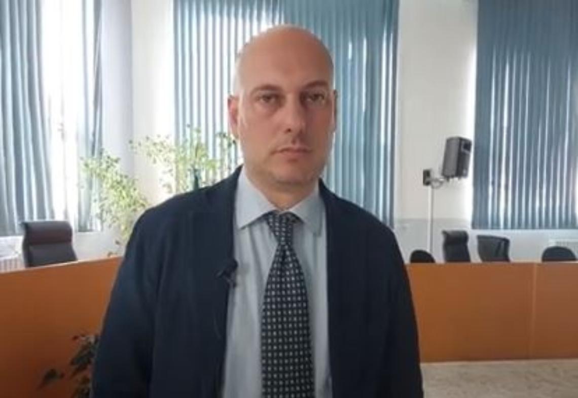 Lasciano 8 consiglieri, decade il sindaco di Monte di Procida