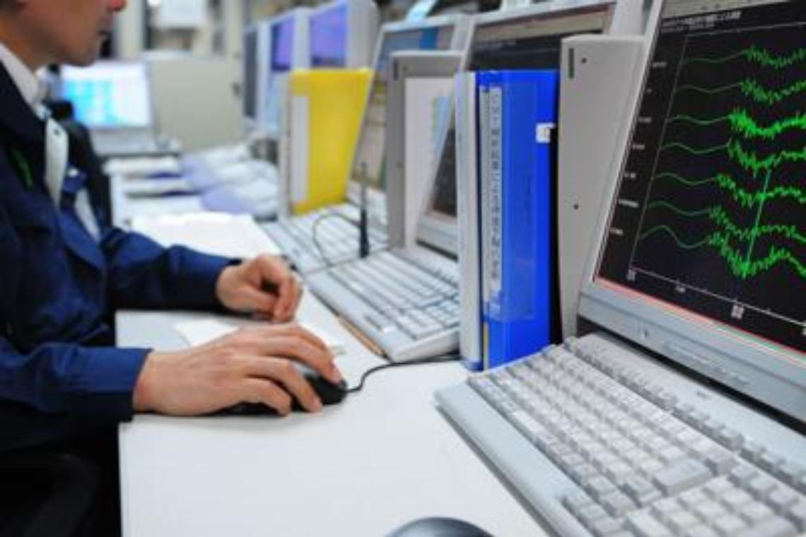 Sciame sismico, task force del Comune di Napoli per monitoraggio scuole