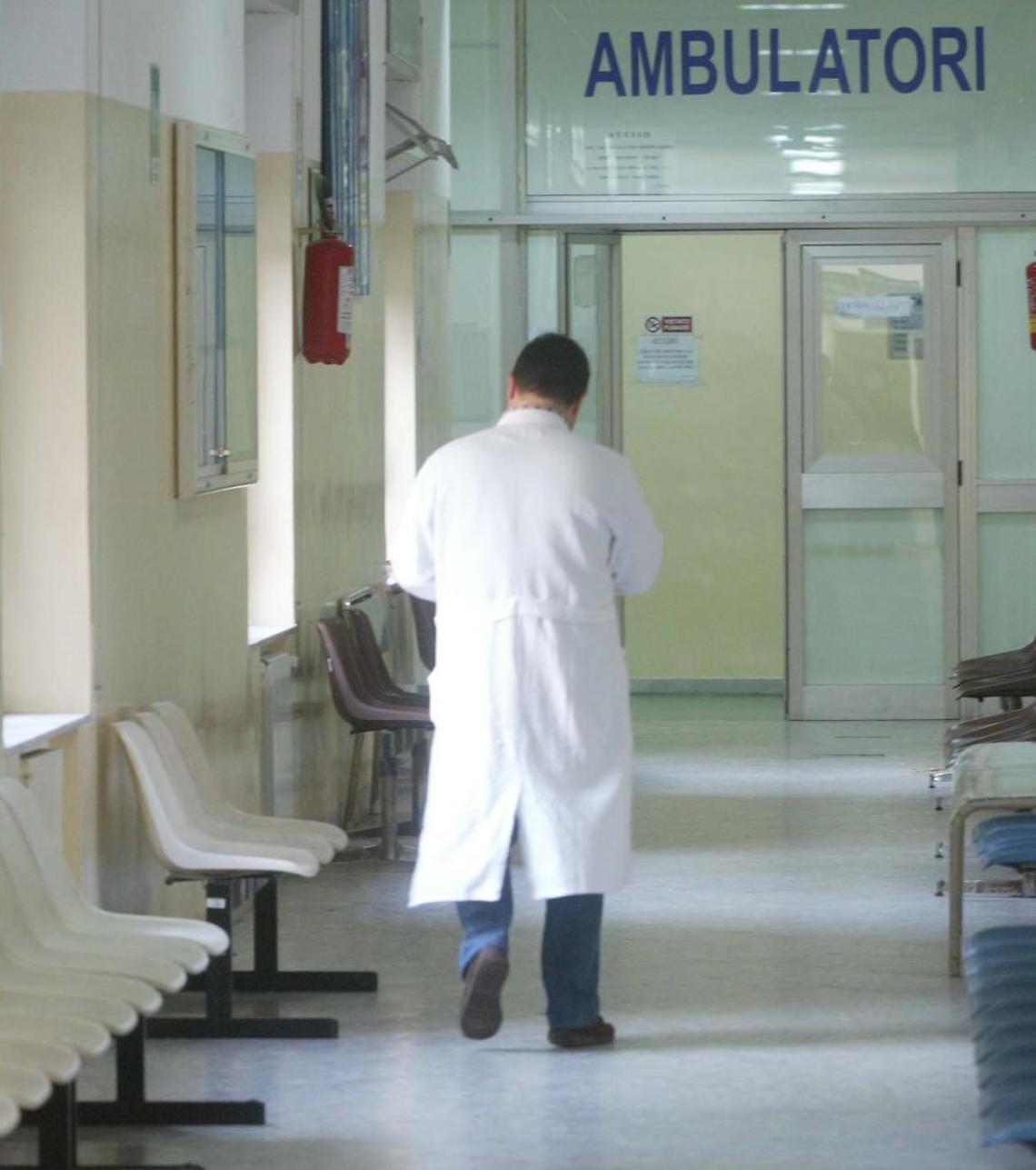 Coronavirus, Asl Napoli 1: tre concorsi ad horas per 80 medici