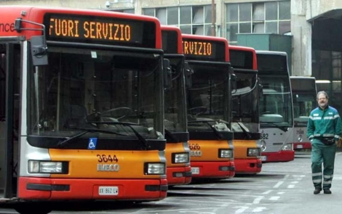 Sciopero mezzi pubblici, a Napoli aderisce uno su due