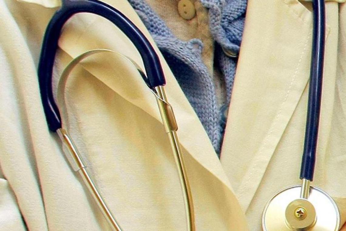 Covid, scoperti 281 medici e sanitari al lavoro senza vaccino