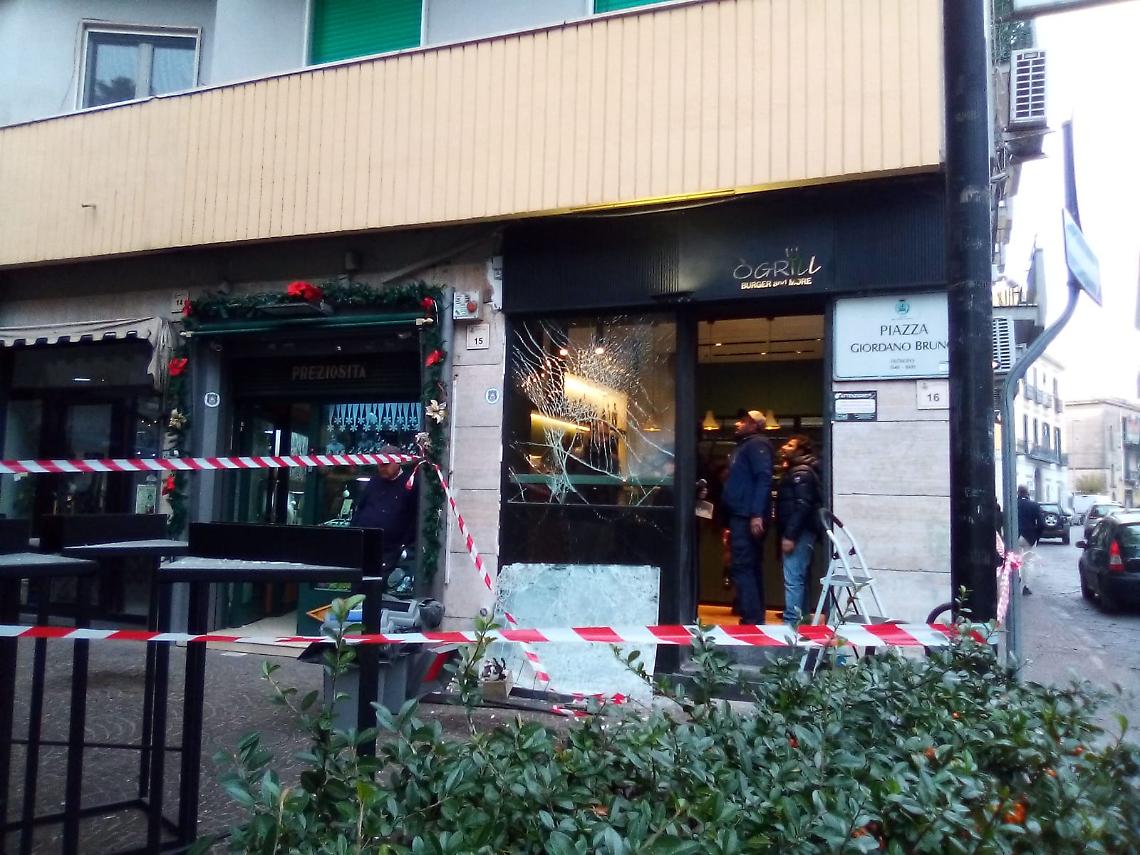 Guerra del pizzo, bomba carta a San Giorgio a Cremano