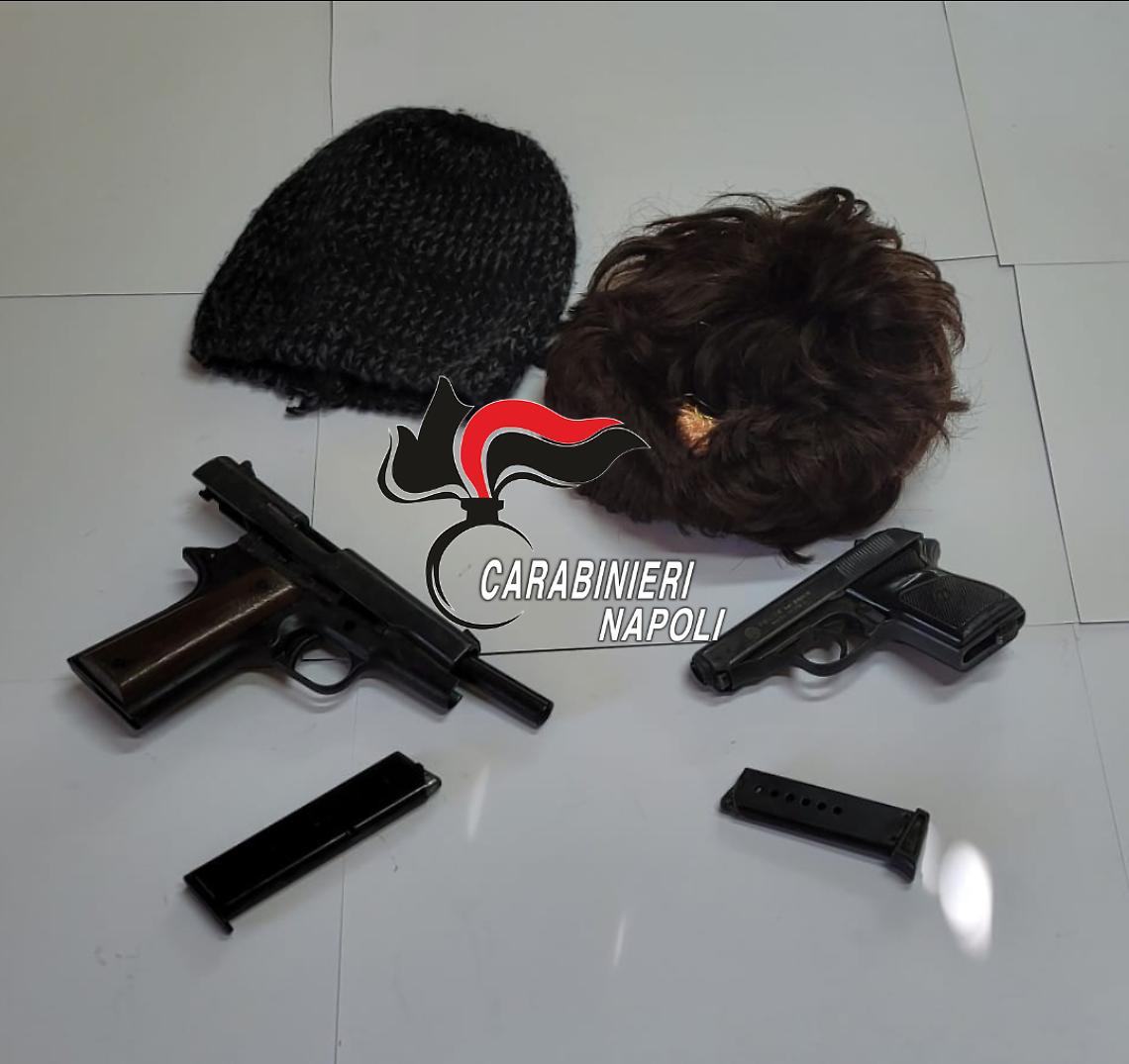Tentano rapina in pizzeria, titolare li disarma: arrestato 38enne, caccia al complice