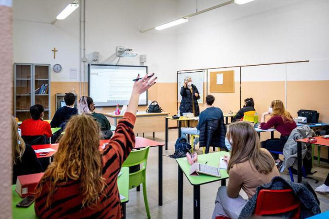 Scuola, le Regioni: «Con 4 o più contagi tutti in Dad alle elementari e in prima media»