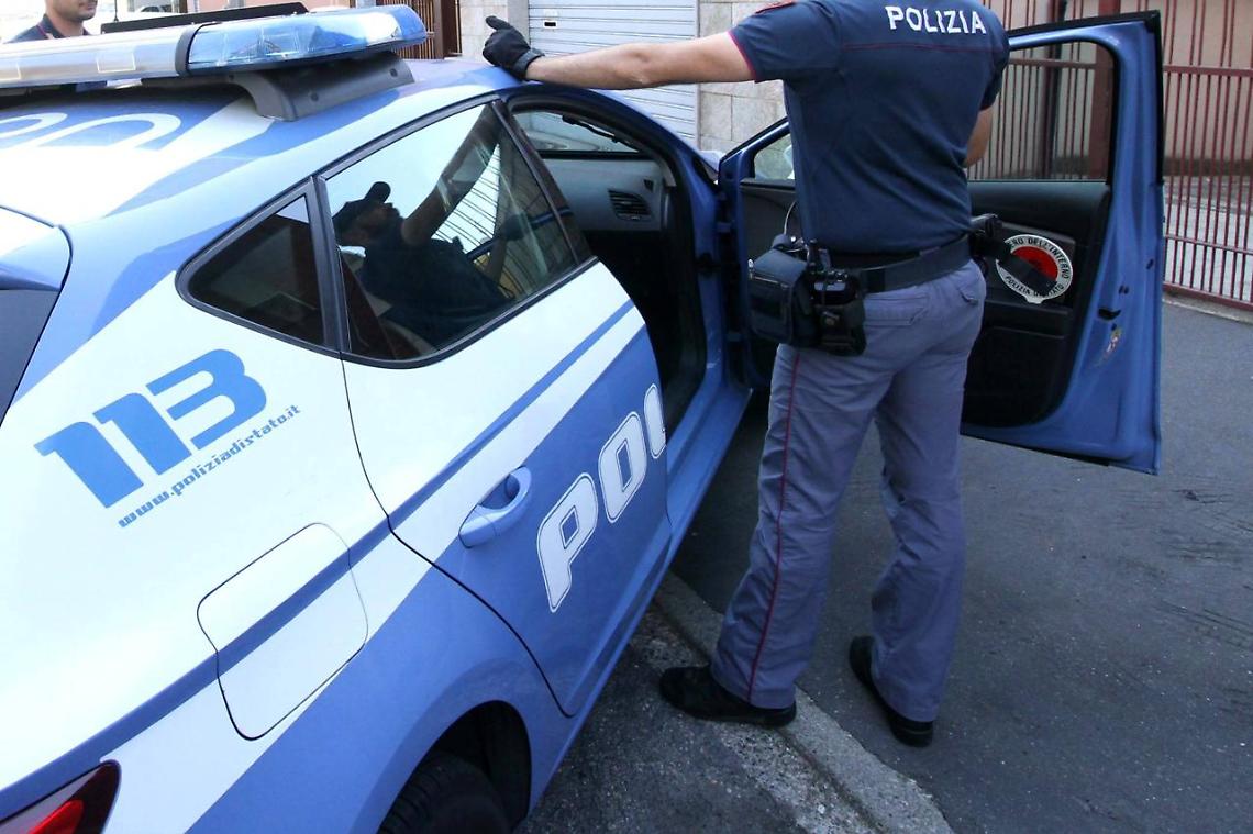Pugnali e droga, sei giovani denunciati