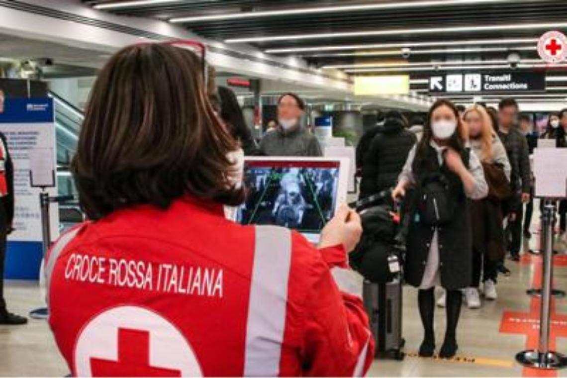 Virus, «termoscanner per tutti i voli»