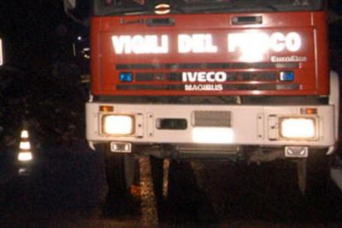 Roma, albero cade davanti a Policlinico Umberto I: un ferito