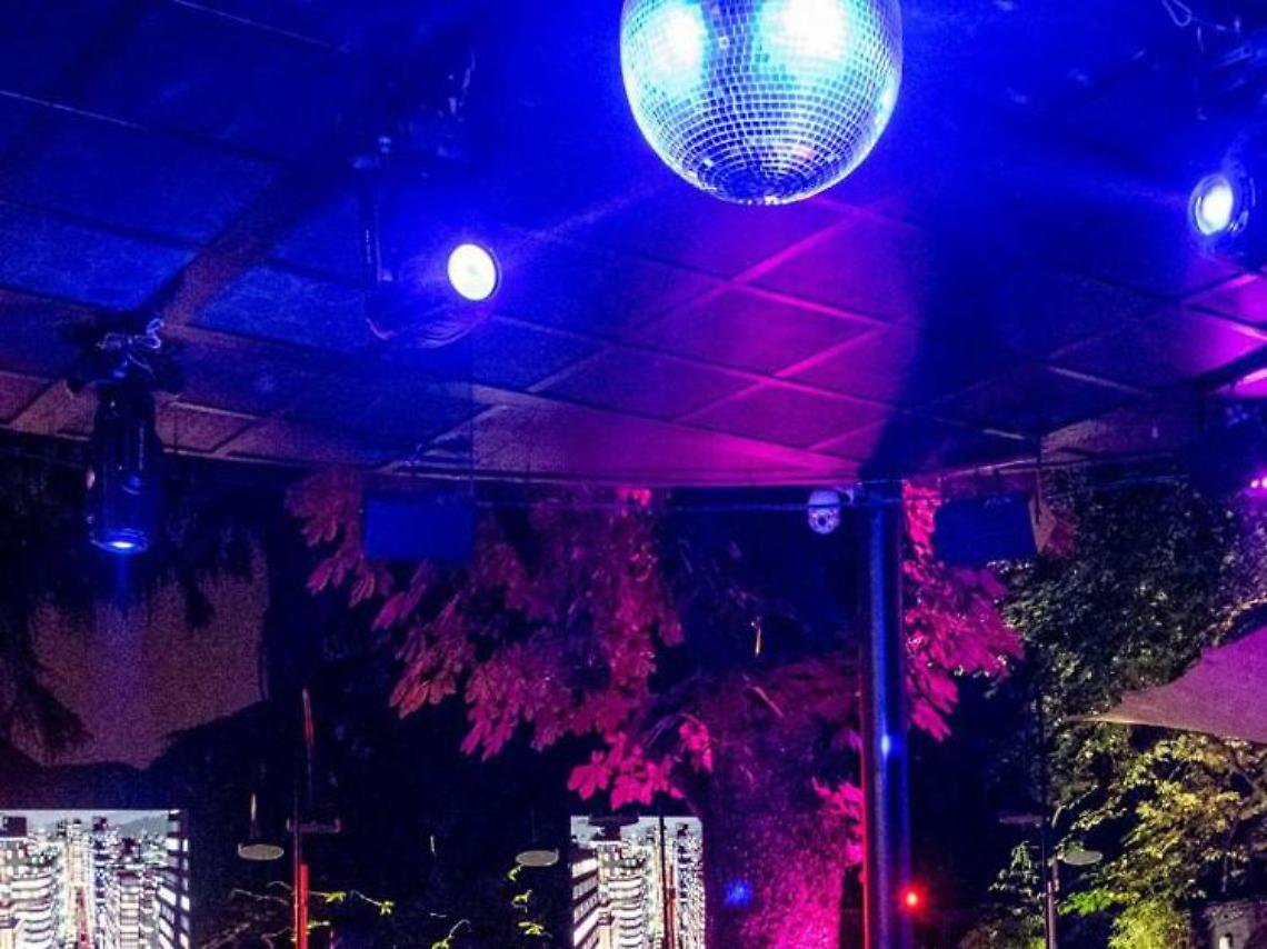 Covid Italia, Costa: «Dall'11 via mascherine all'aperto e possibile apertura discoteche»