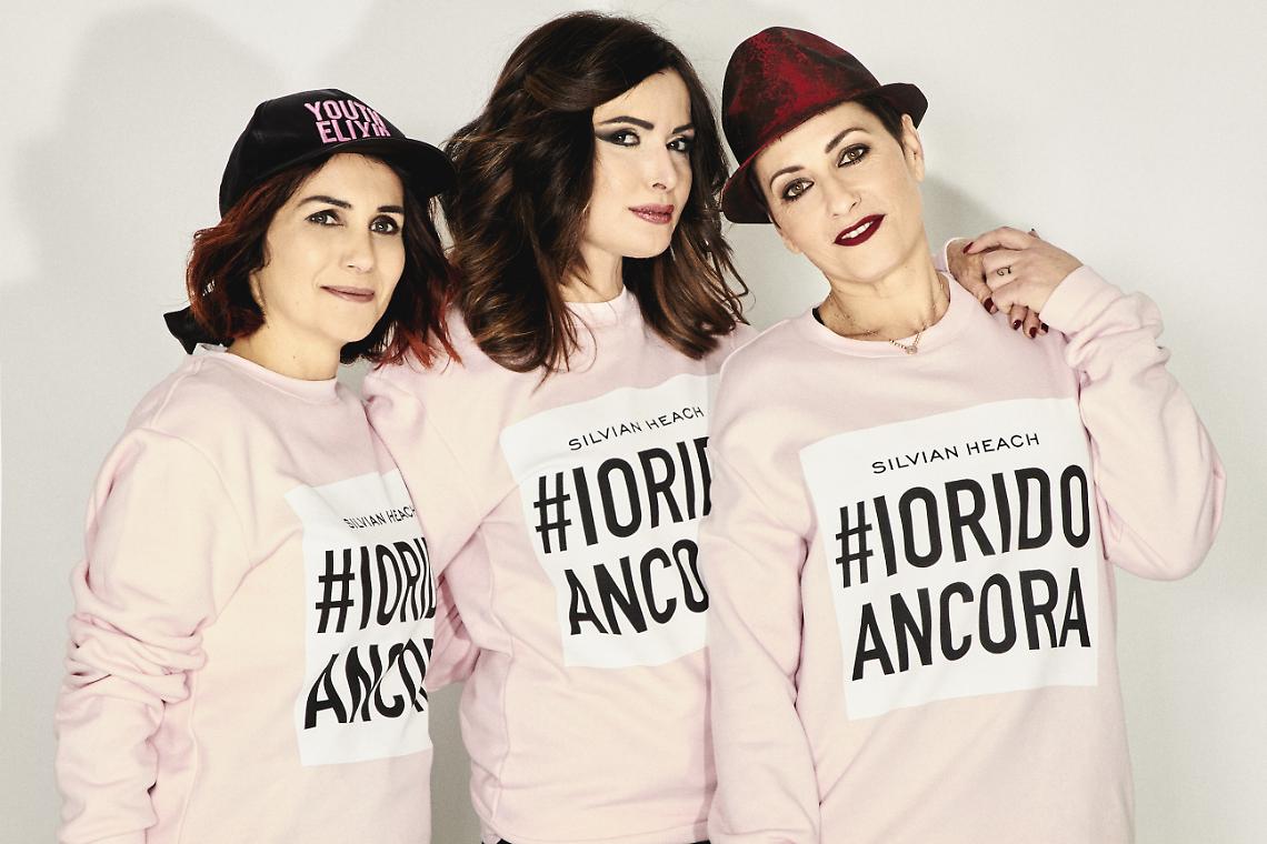 Data alle fiamme dall'ex, Carla diventa modella per #ioridoancora
