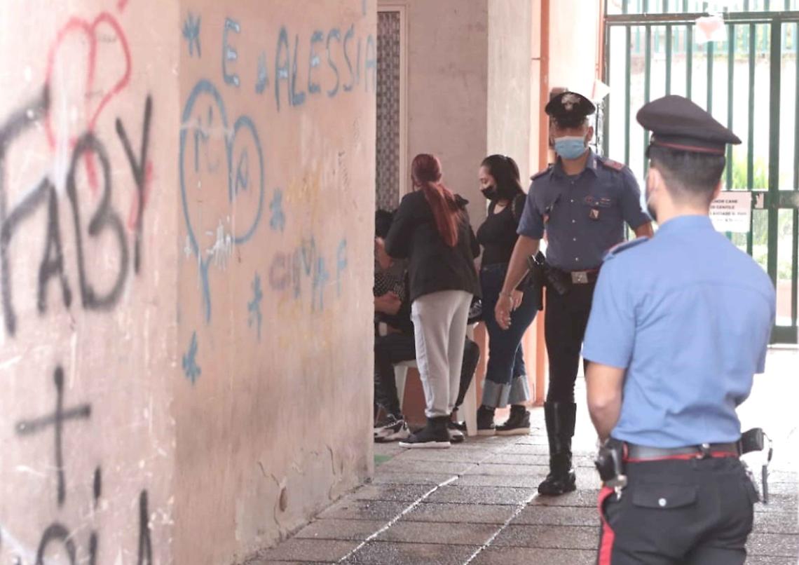 Ucciso davanti alla compagna, sei fermi tra cui boss Di Micco